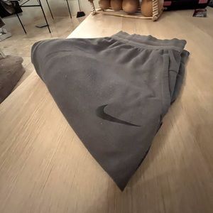 NIKE GRAY ATHLETIC SWEATPANTS - Size:XL